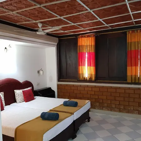 Kairali Palace Home Stay Thekkady Exterior photo